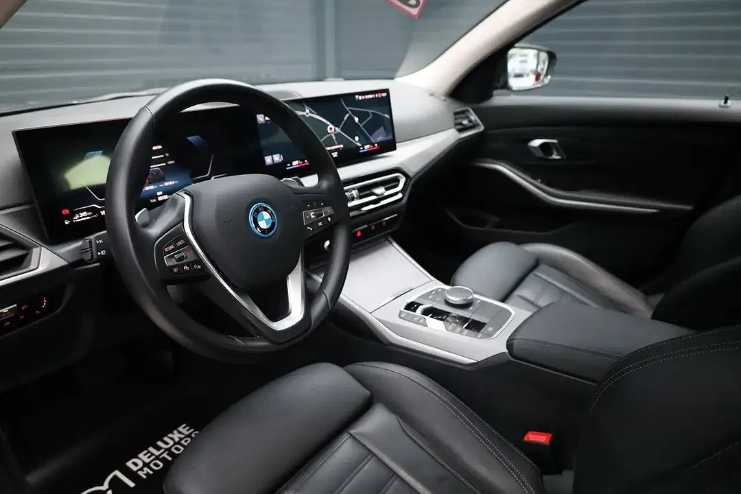 BMW 320 Touring - Thumbnail 4