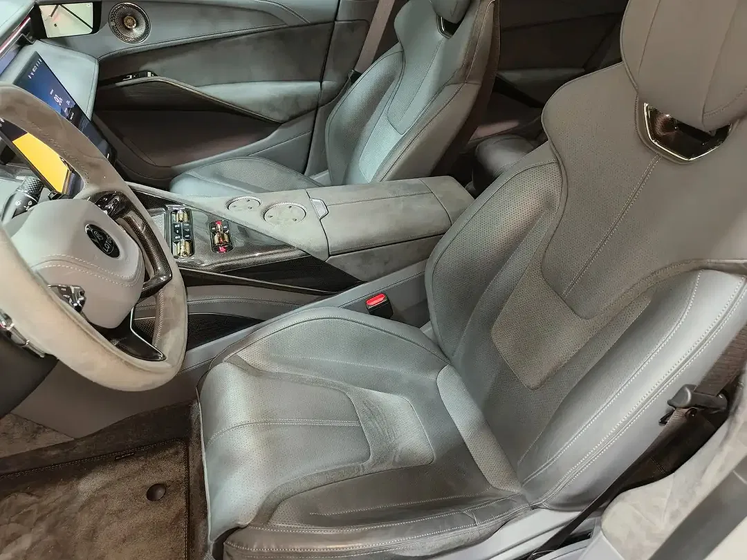 Lotus Eletre R - Thumbnail 8