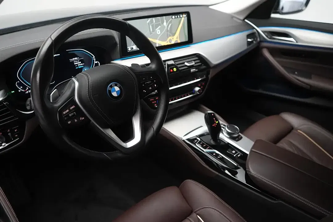 BMW 530 Touring Luxury Line - Thumbnail 16