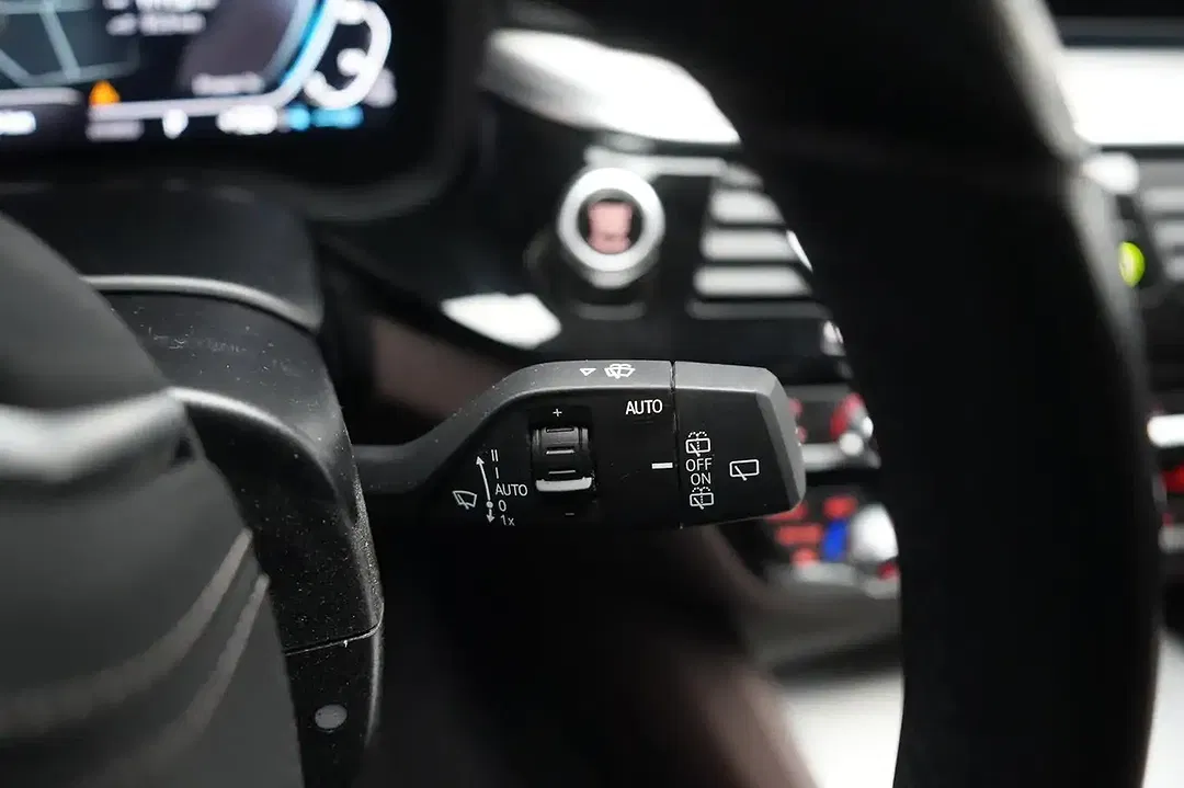 BMW 530 Touring Luxury Line - Thumbnail 33
