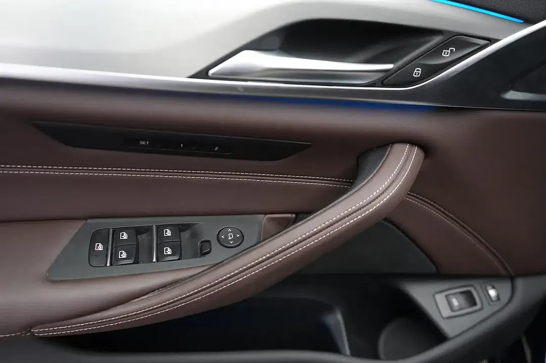 BMW 530 Touring Luxury Line - Thumbnail 37