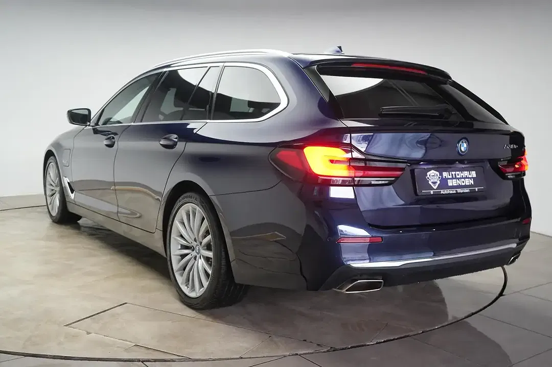 BMW 530 Touring Luxury Line - Thumbnail 4