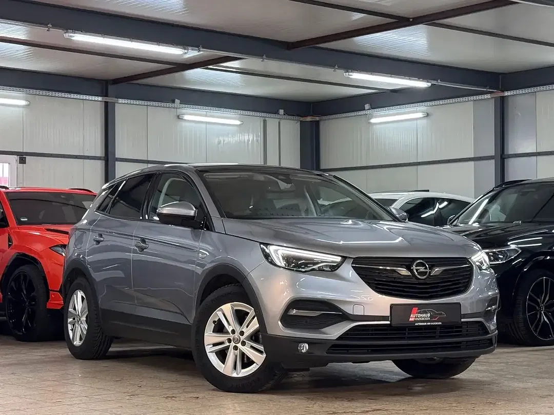 Opel Grandland X - foto 1