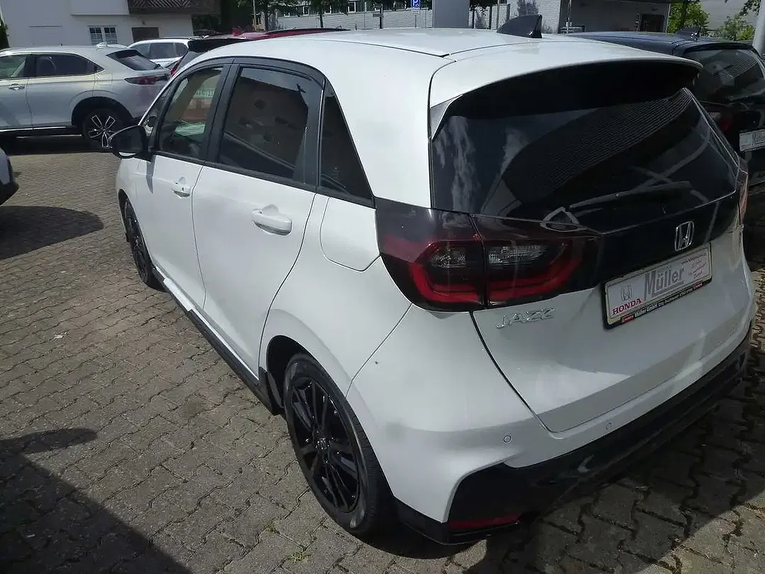 Honda Jazz 1.5 Hybrid e:HEV i-MMD Advance Sport - Thumbnail 4