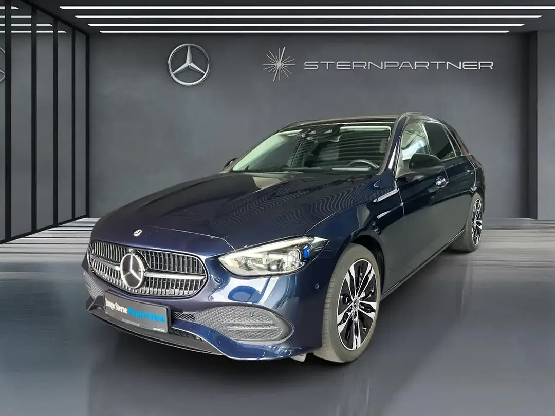 Mercedes-Benz C 300 Night - Thumbnail 1
