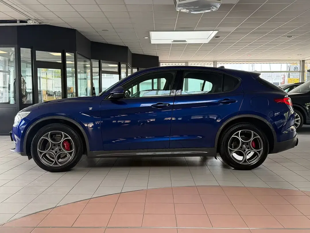 Alfa Romeo Stelvio Q4 Ti - Thumbnail 5