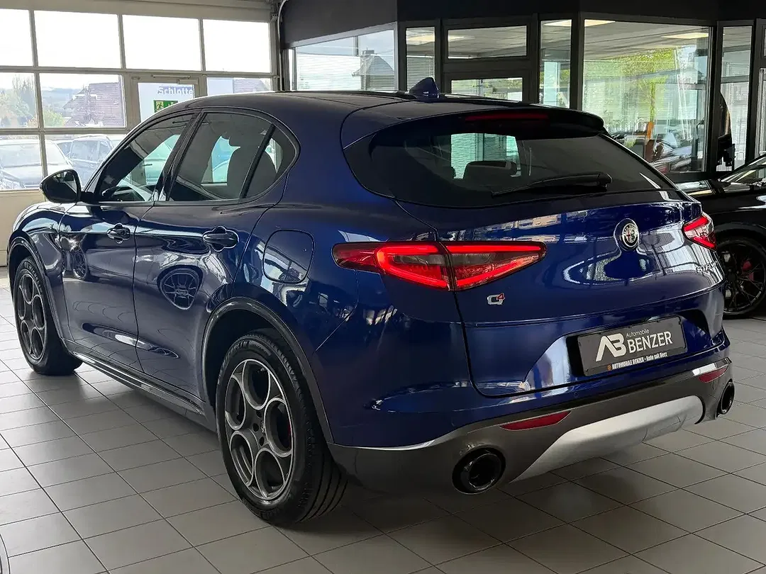 Alfa Romeo Stelvio Q4 Ti - Thumbnail 6