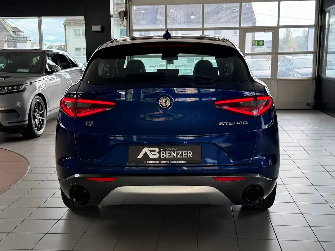 Alfa Romeo Stelvio Q4 Ti - Thumbnail 7