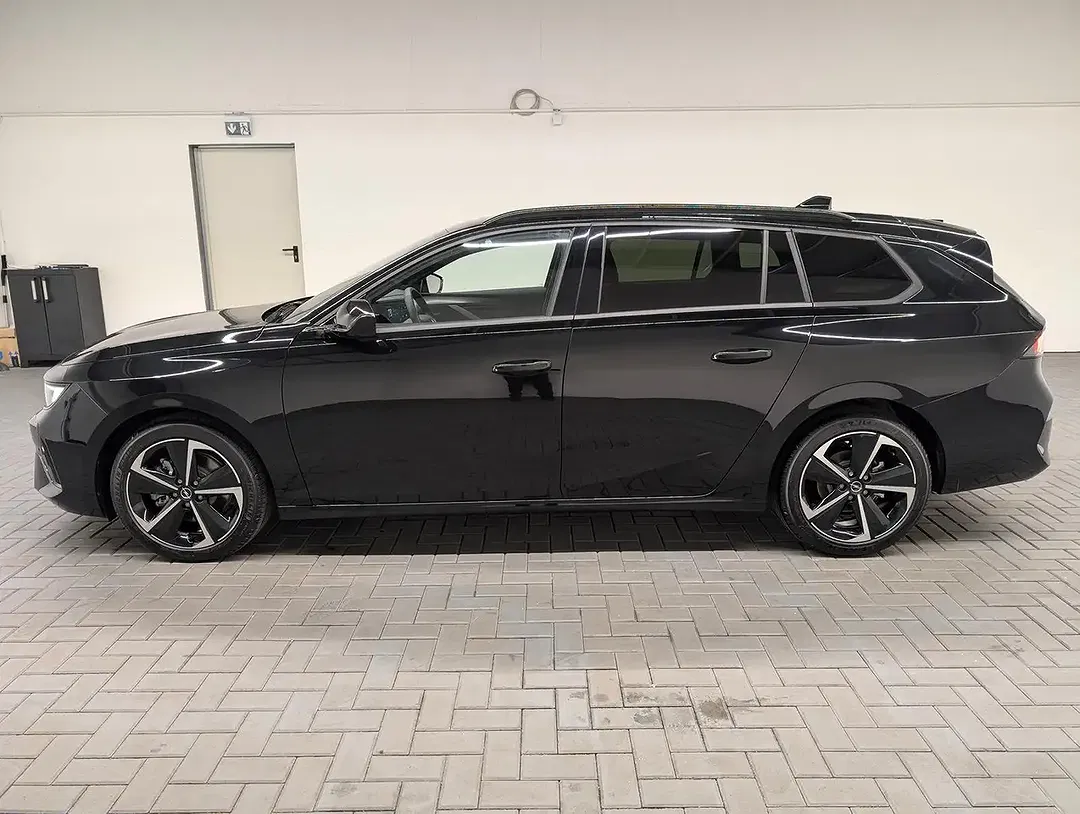 Opel Astra GS - foto 2