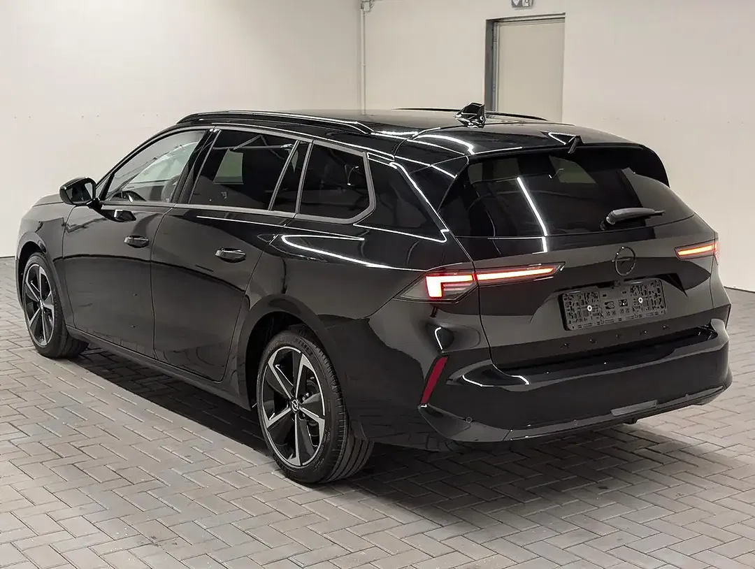 Opel Astra GS - Thumbnail 3