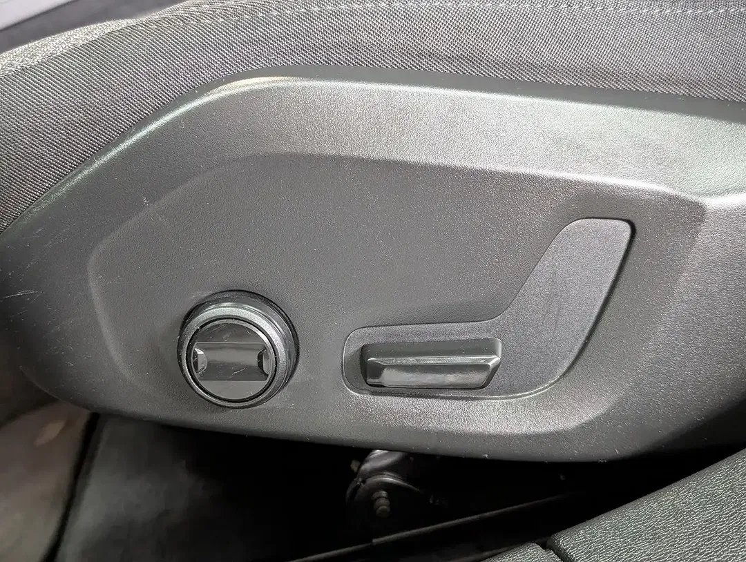 Volvo V60 B3 2.0 MHEV Core - Thumbnail 13