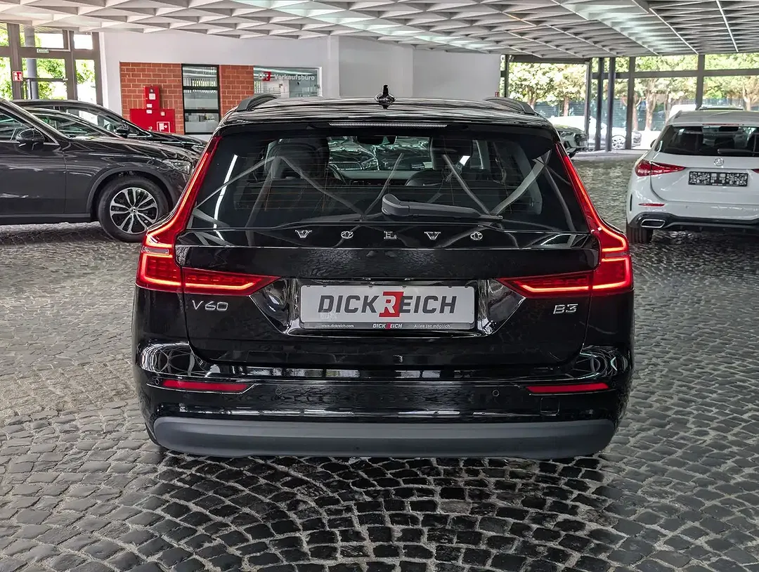 Volvo V60 B3 2.0 MHEV Core - Thumbnail 6