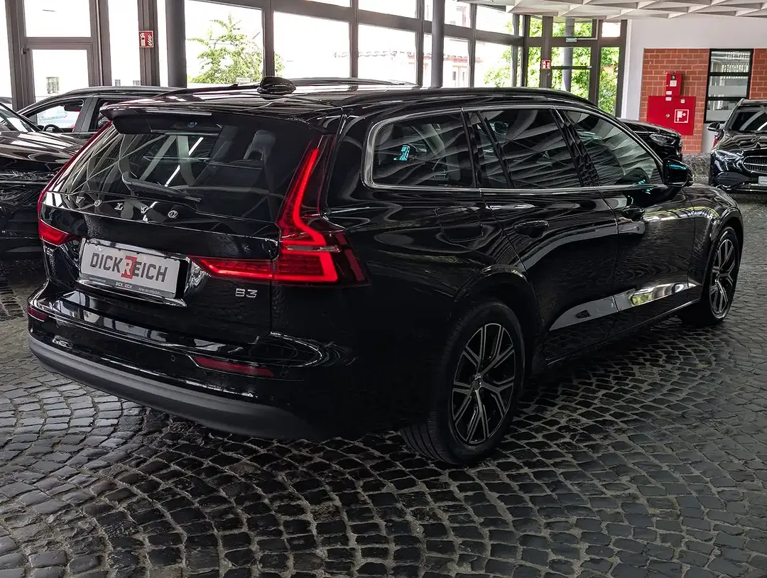 Volvo V60 B3 2.0 MHEV Core - Thumbnail 7
