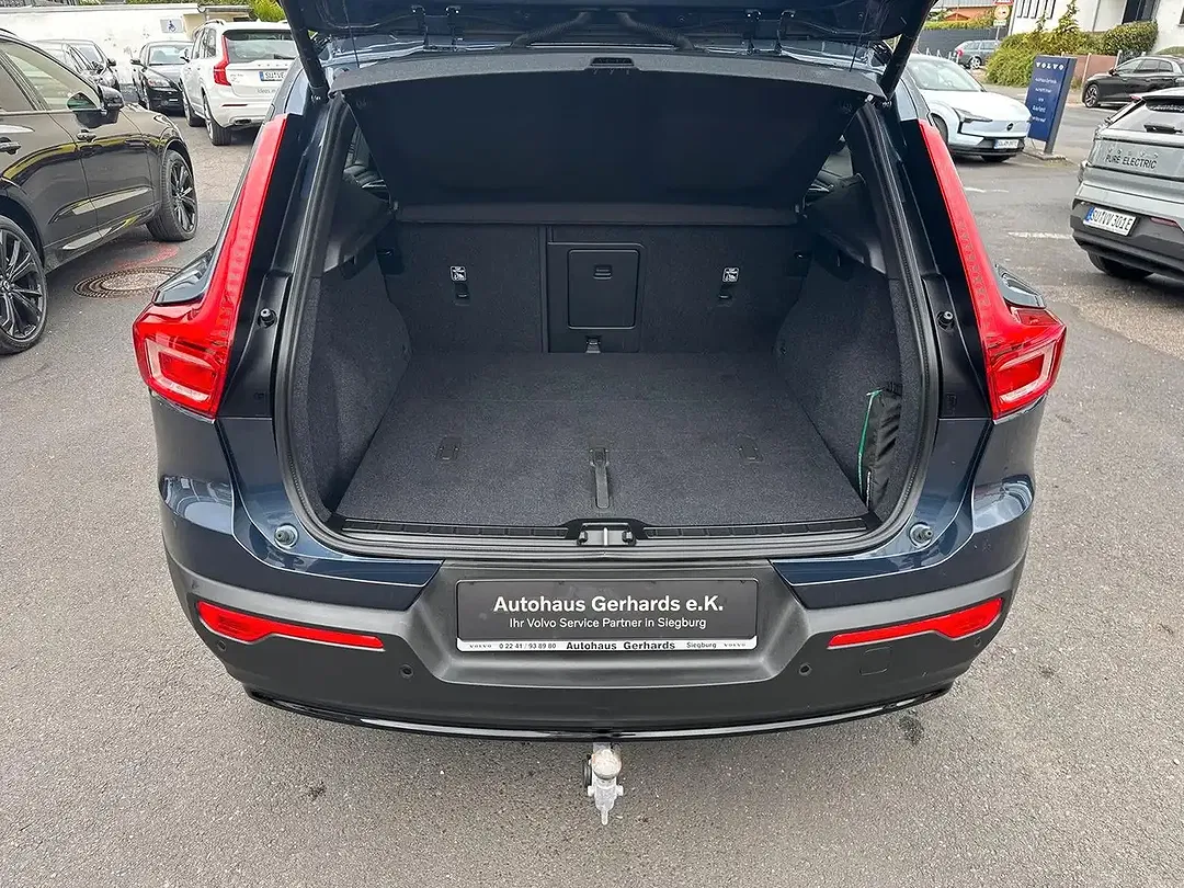 Volvo EX40 Ultra Black Edition - Thumbnail 9