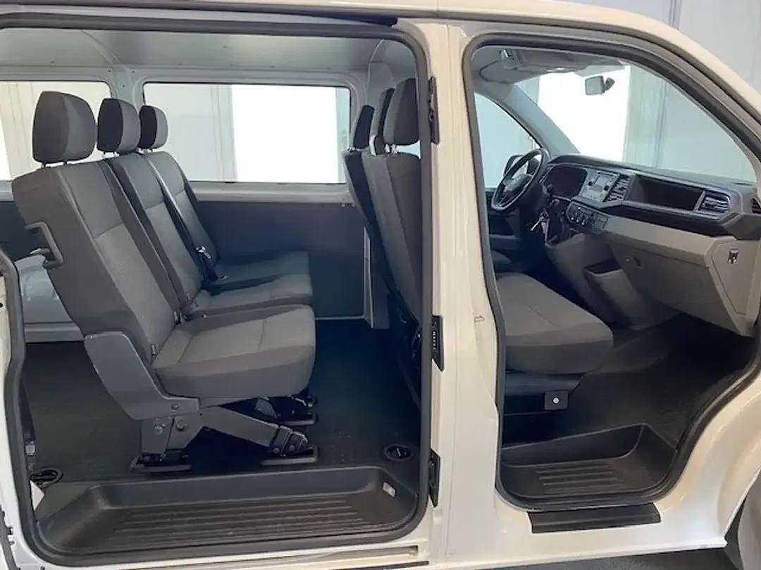Volkswagen T6.1 Kombi 2.0 TDI - Thumbnail 8