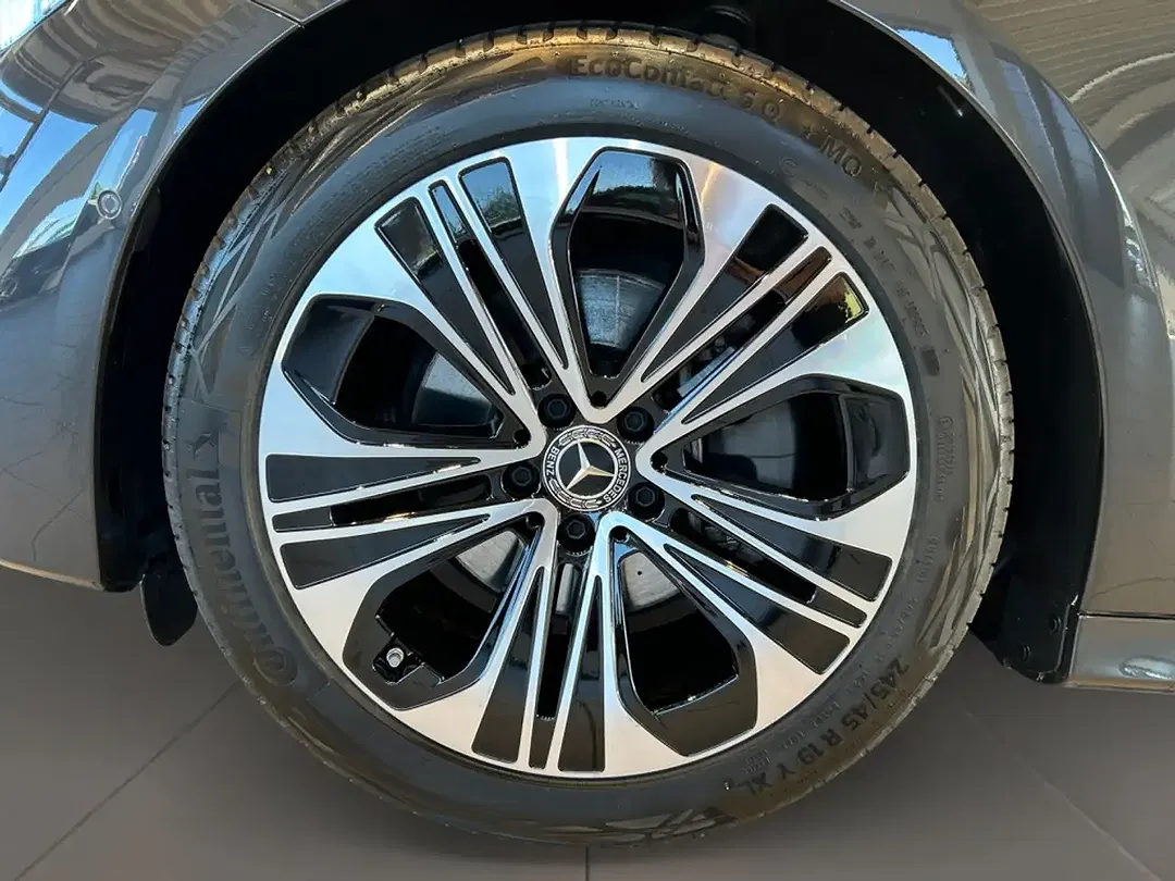 Mercedes-Benz E 220 MBUX Avantgarde - Thumbnail 8