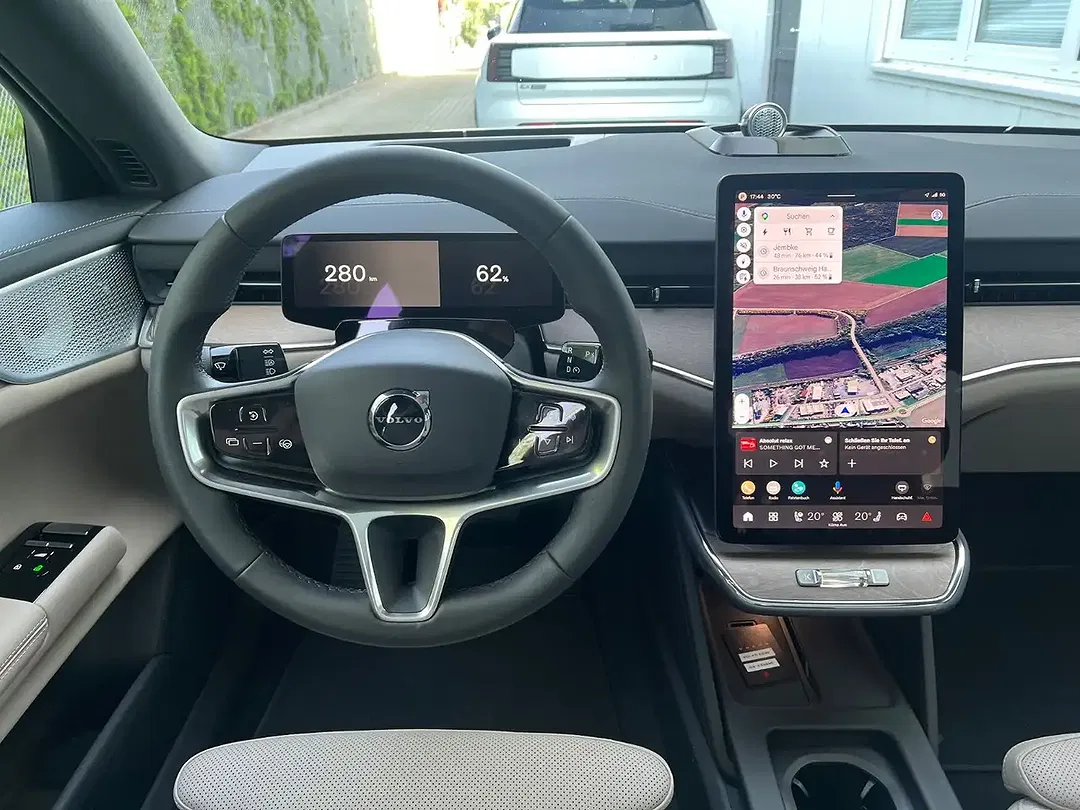 Volvo ES90 Single Motor Extended Range Ultra - Thumbnail 14