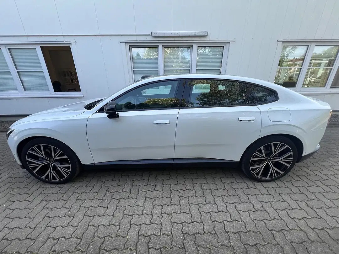 Volvo ES90 Single Motor Extended Range Ultra - Thumbnail 4