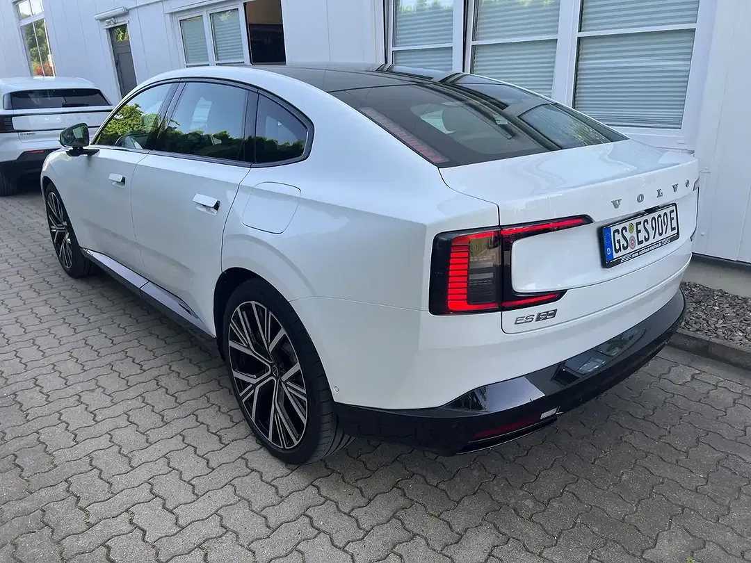 Volvo ES90 Single Motor Extended Range Ultra - Thumbnail 5
