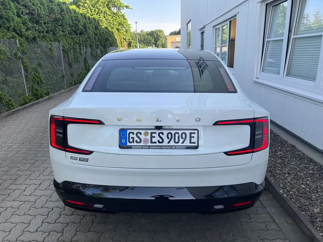 Volvo ES90 Single Motor Extended Range Ultra - Thumbnail 6