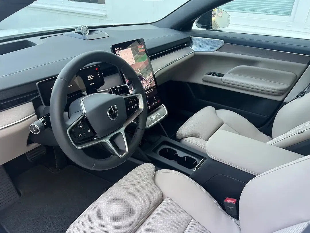 Volvo ES90 Single Motor Extended Range Ultra - Thumbnail 9