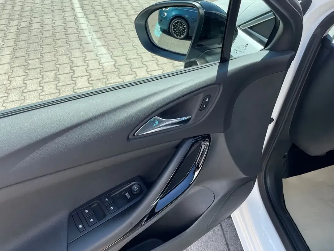 Opel Astra 1.2 Turbo Elegance - Thumbnail 7