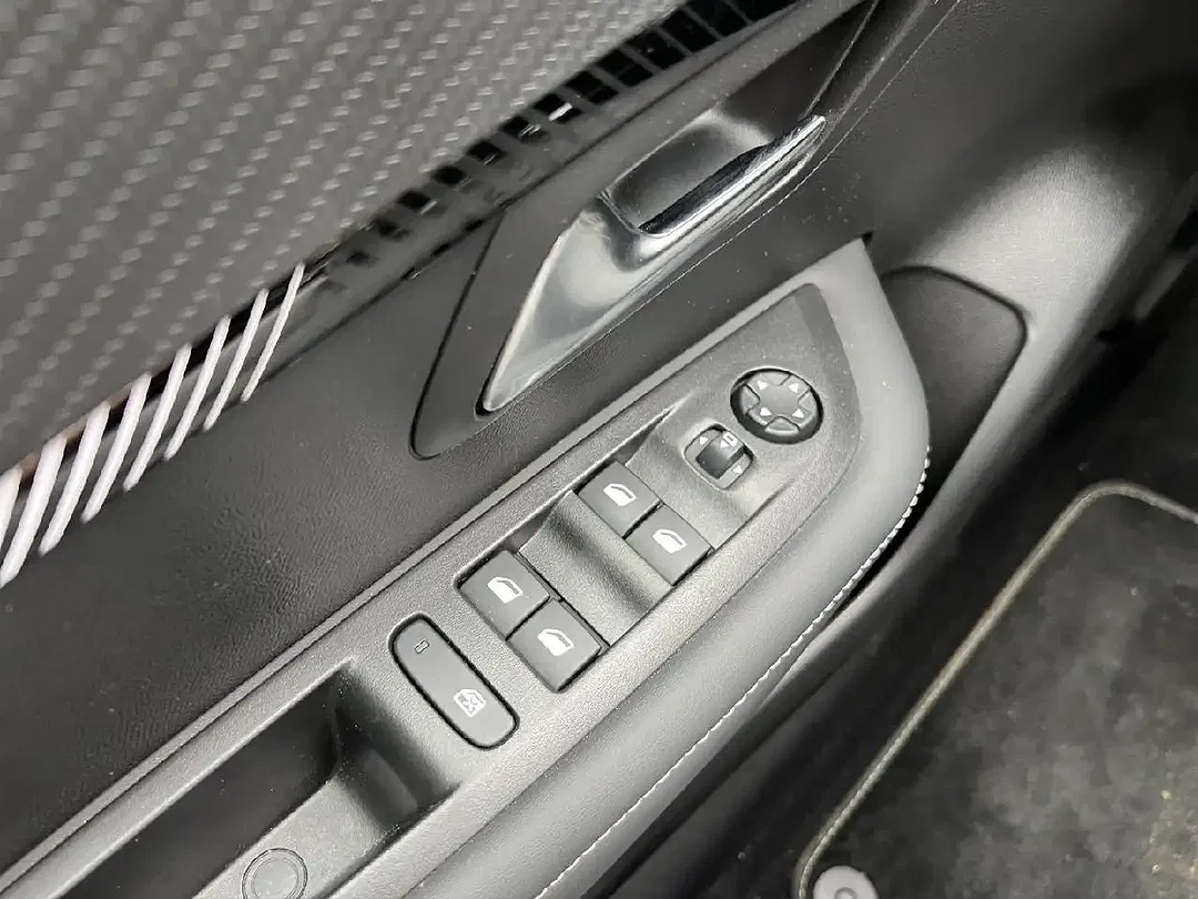 Peugeot 208 Allure - Thumbnail 12