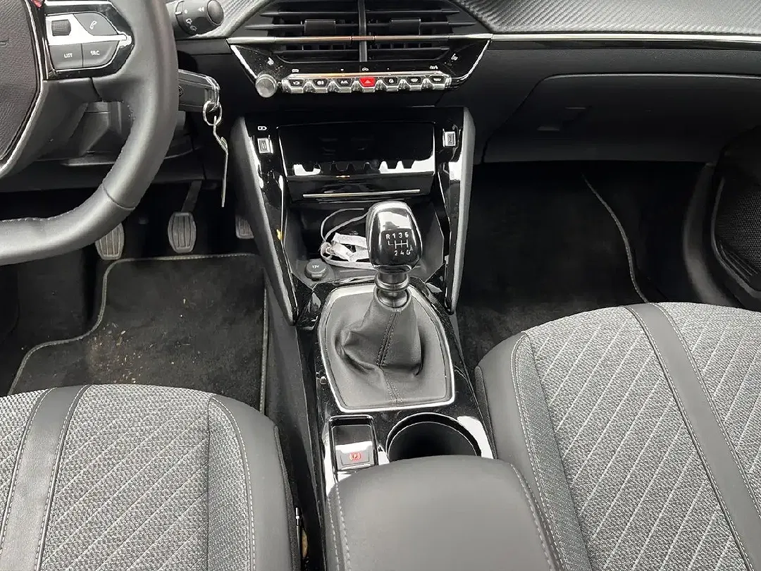 Peugeot 208 Allure - foto 15