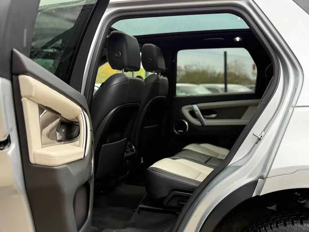 Land Rover Discovery Sport 2.0 4x4 R-Dynamic - Thumbnail 8