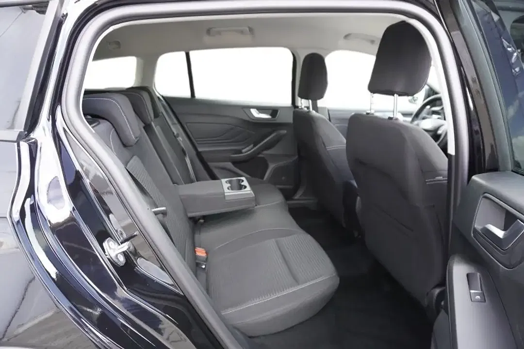 Ford Focus 1.0 Active X - Thumbnail 12