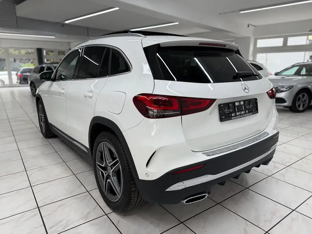 Mercedes-Benz GLA 200 MBUX AMG Line - Thumbnail 2