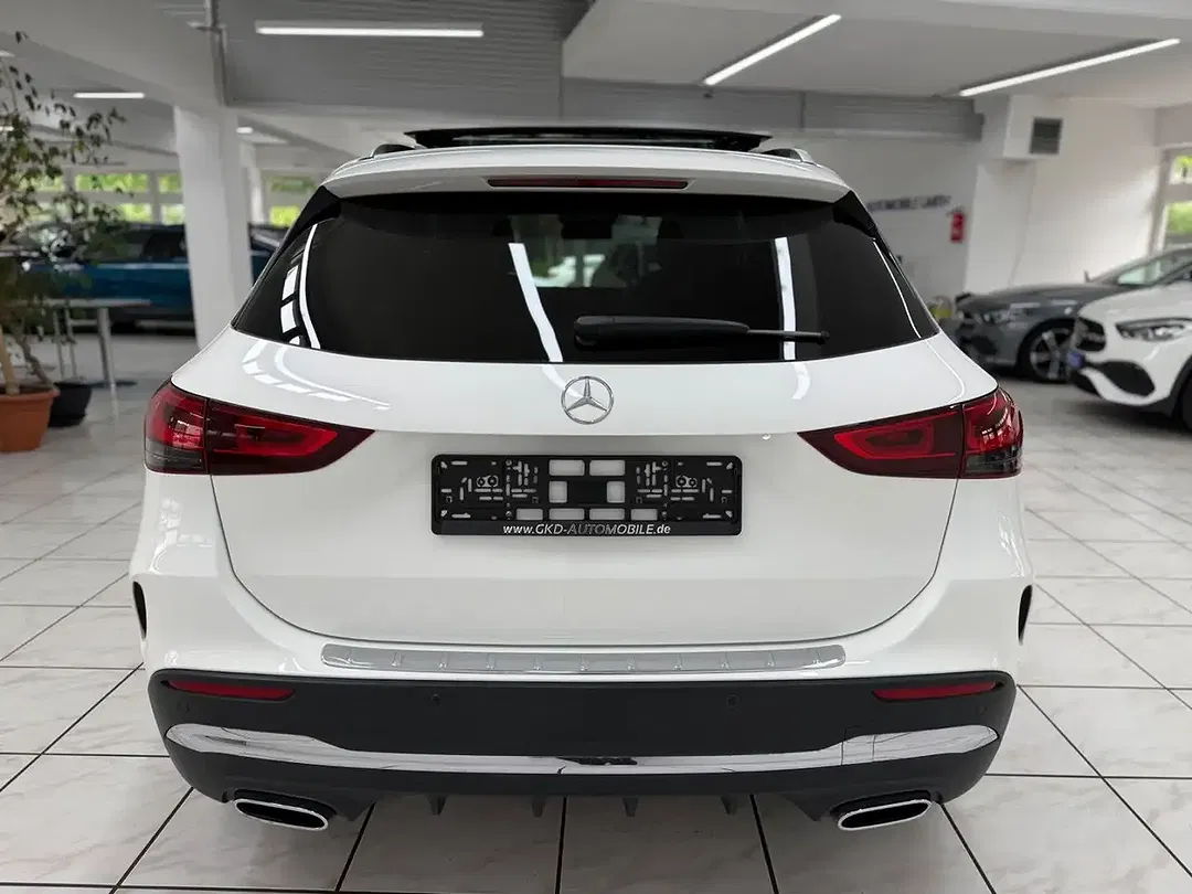 Mercedes-Benz GLA 200 MBUX AMG Line - Thumbnail 4