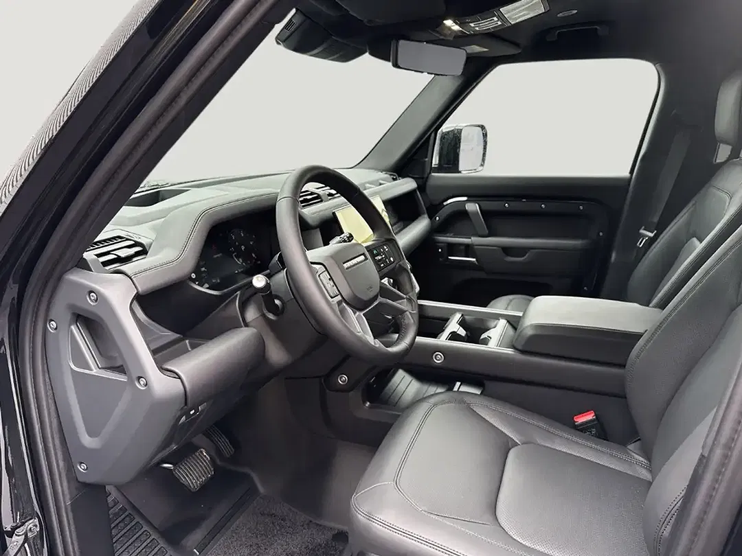 Land Rover Defender 130 X-Dynamic HSE - Thumbnail 10