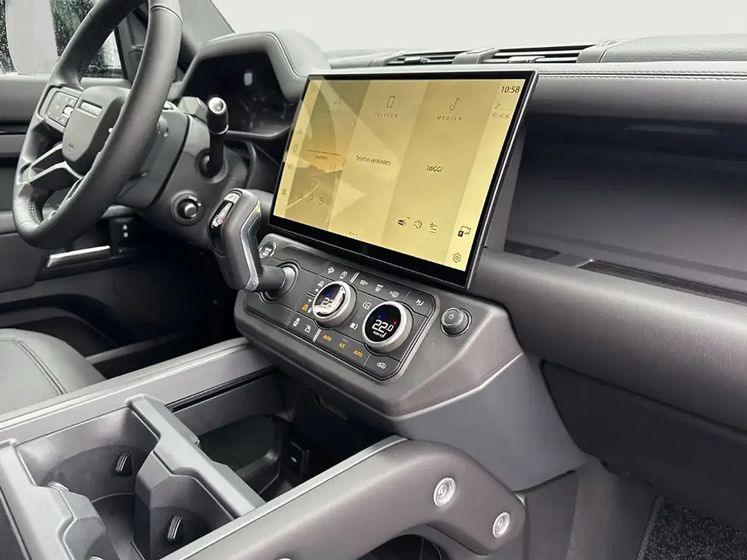 Land Rover Defender 130 X-Dynamic HSE - Thumbnail 12