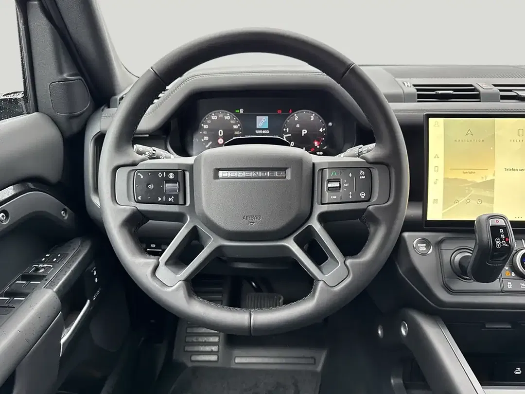 Land Rover Defender 130 X-Dynamic HSE - Thumbnail 14
