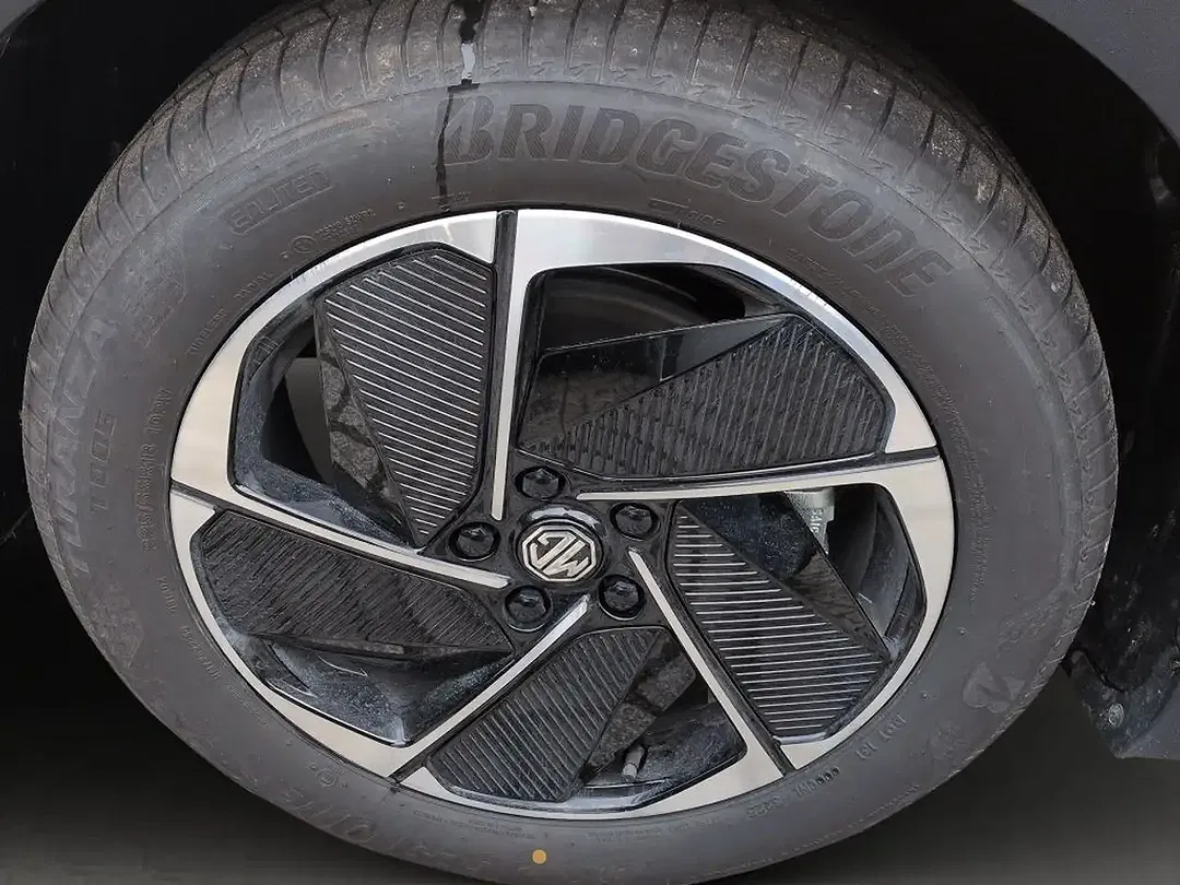 MG MGS5 EV Luxury - Thumbnail 3