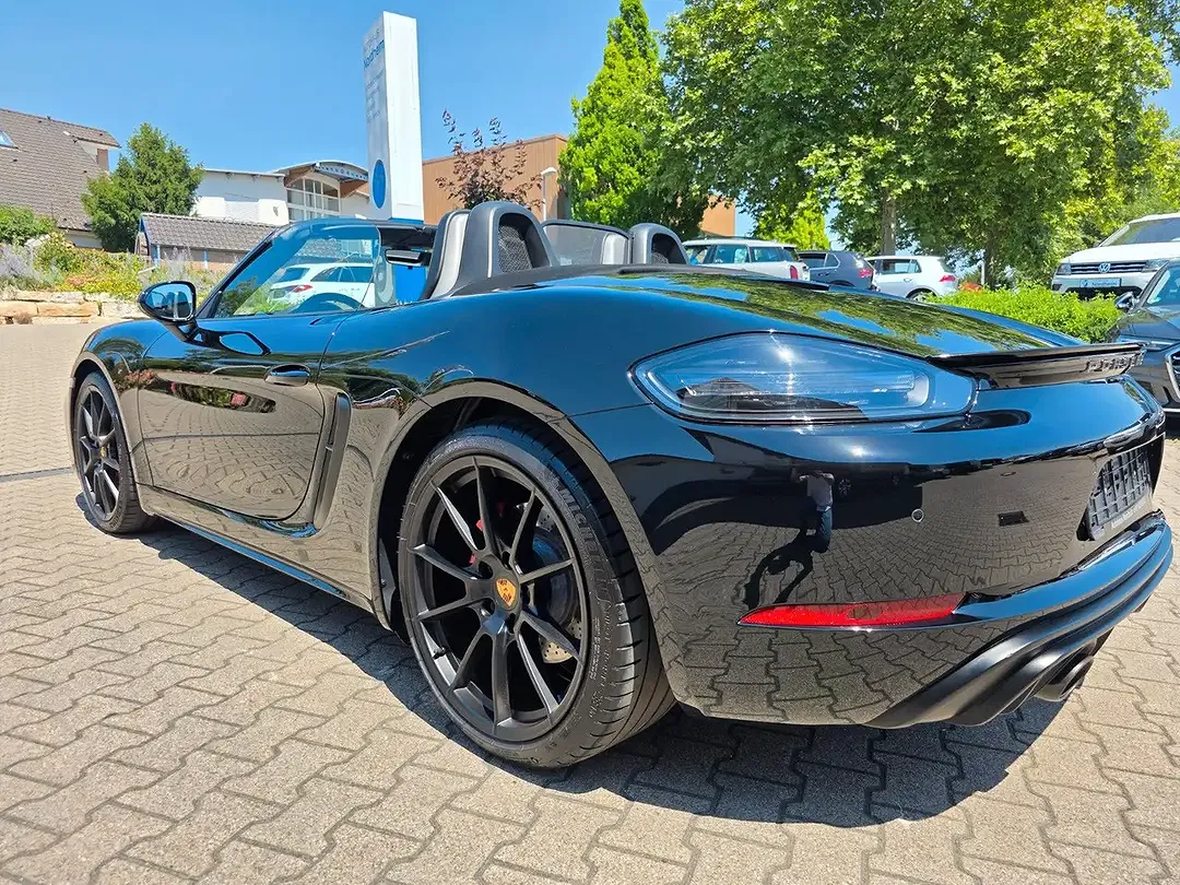 Porsche Boxster 4.0 PDK GTS - Thumbnail 4