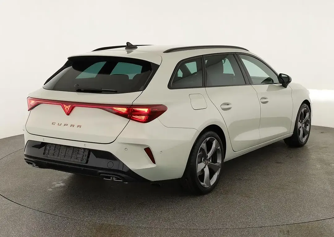 CUPRA Leon 2.0 TSI DSG 4Drive Sportstourer - foto 2