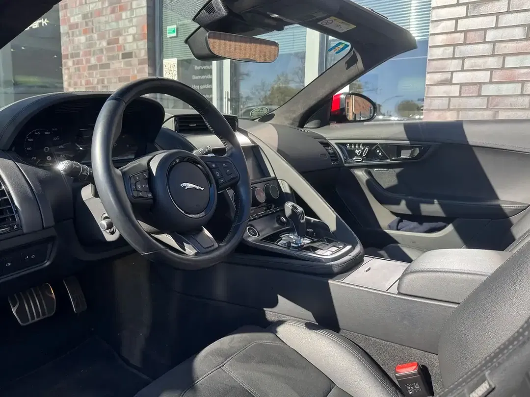 Jaguar F-Type Cabriolet R-Dynamic Black - Thumbnail 12