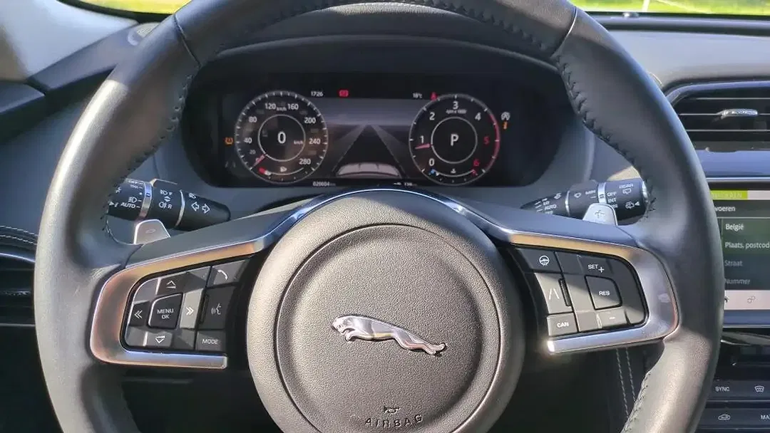 Jaguar F-Pace 2.0 4x4 R-Sport - Thumbnail 14