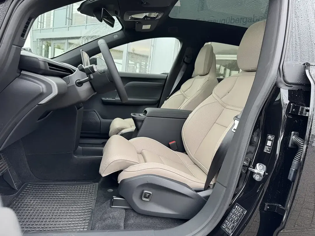 Volvo EX60 EV AWD Ultra - Thumbnail 3