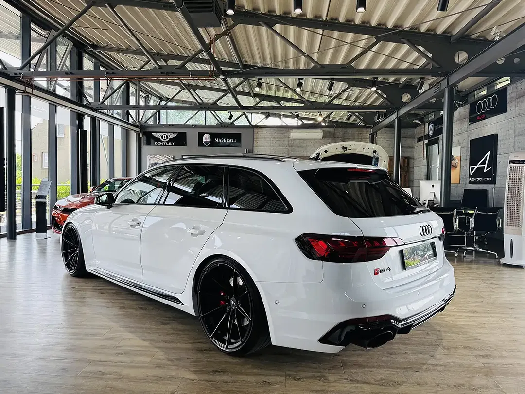 Audi RS4 2.9 TFSI quattro - Thumbnail 4