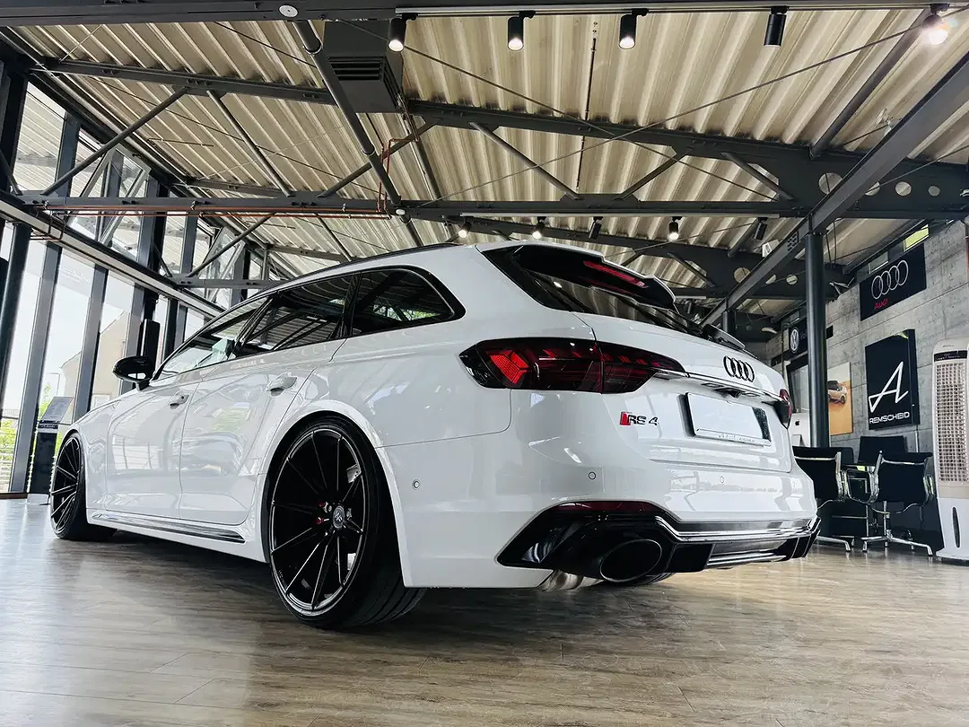 Audi RS4 2.9 TFSI quattro - Thumbnail 5