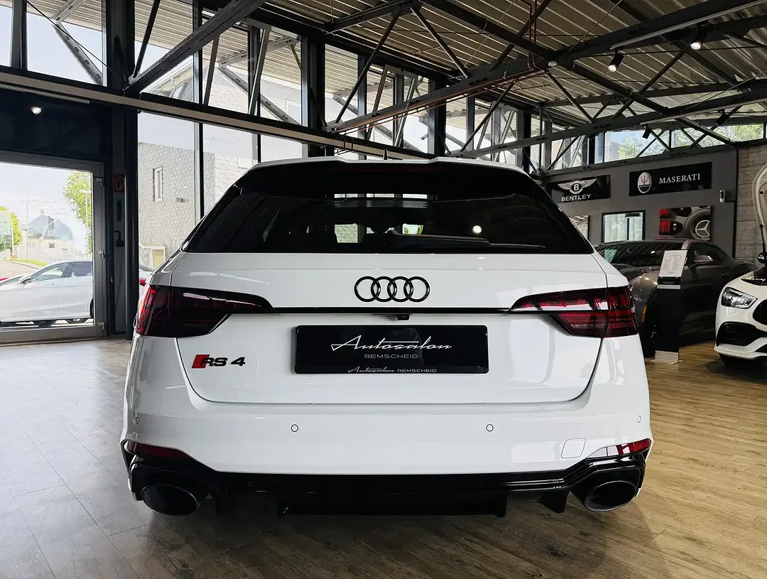 Audi RS4 2.9 TFSI quattro - Thumbnail 7