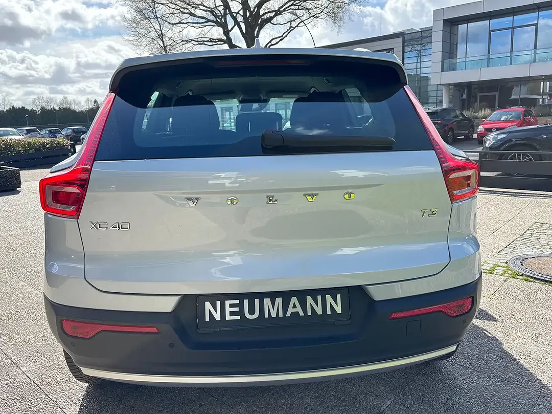 Volvo XC40 Momentum Pro - foto 13