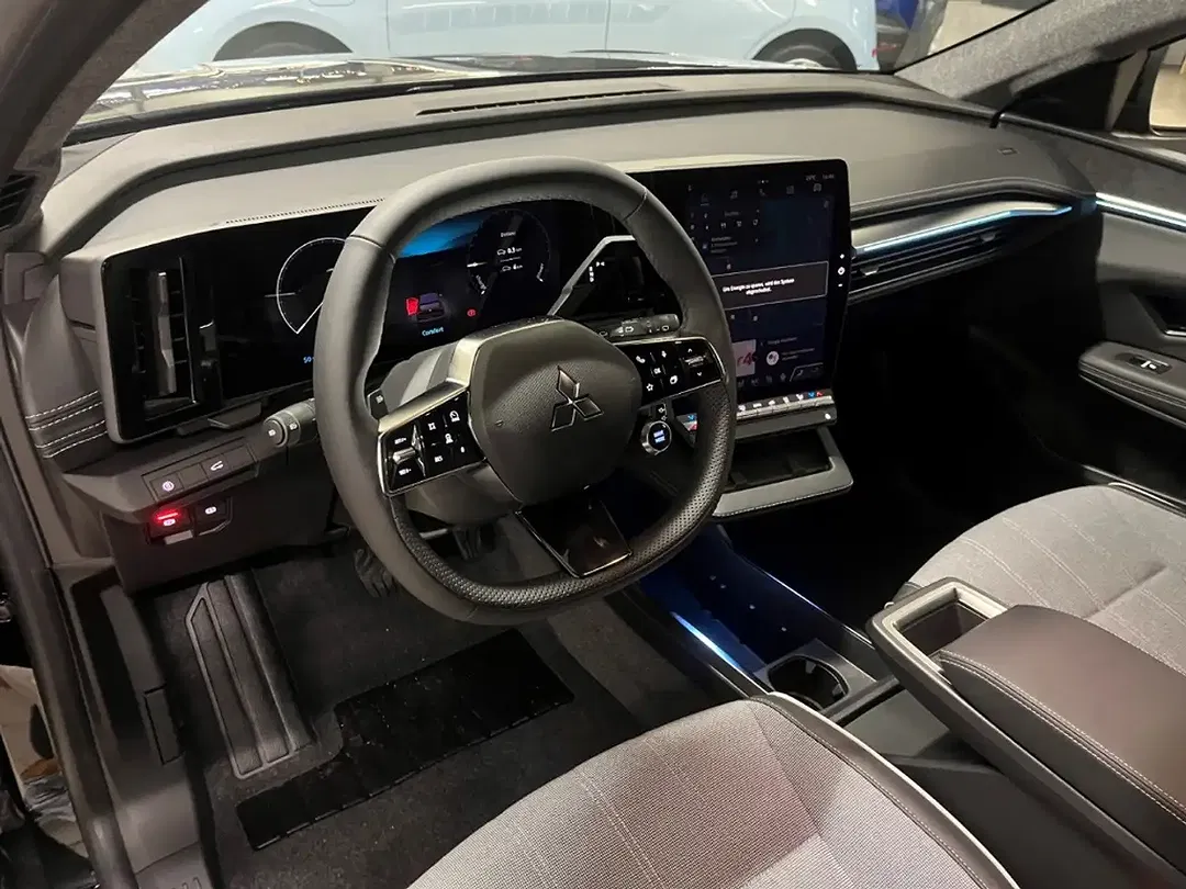 Mitsubishi Eclipse Cross Diamant Top - Thumbnail 9