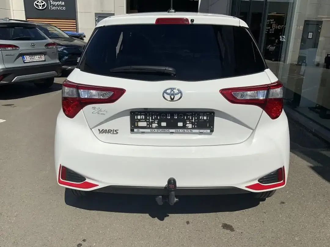 Toyota Yaris - Thumbnail 6