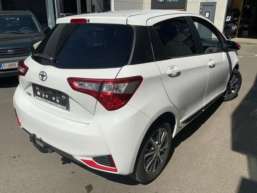 Toyota Yaris - Thumbnail 7