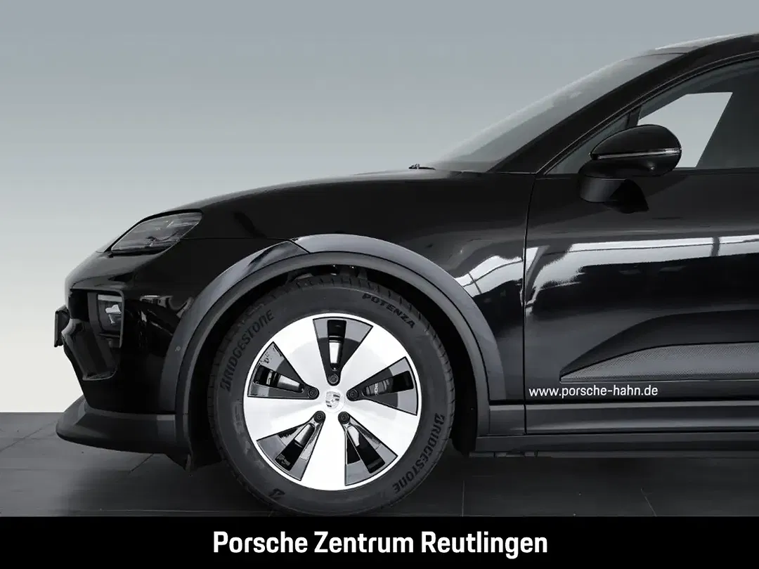 Porsche Macan - Thumbnail 13