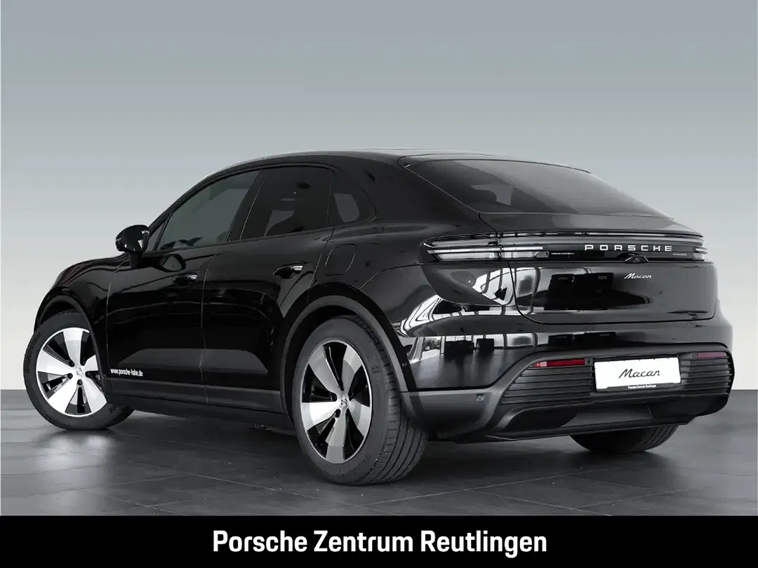 Porsche Macan - Thumbnail 3